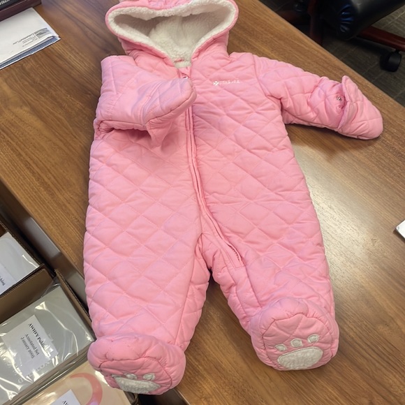 Oshkosh 3/6 month snowsuit - Picture 2 of 7
